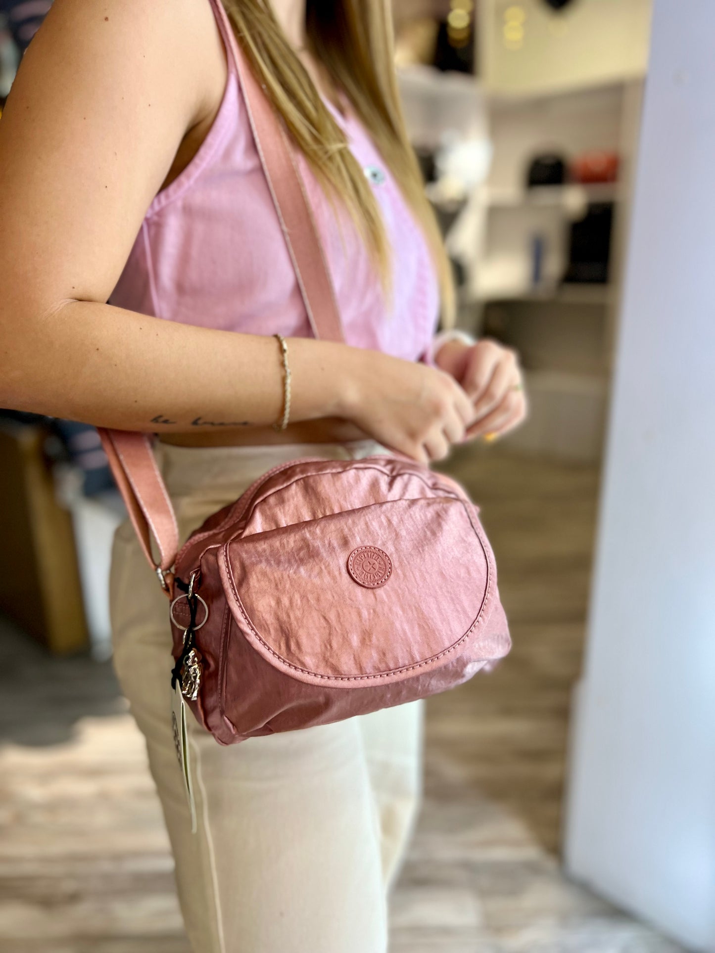 Bolso Manos Libres Cereza
