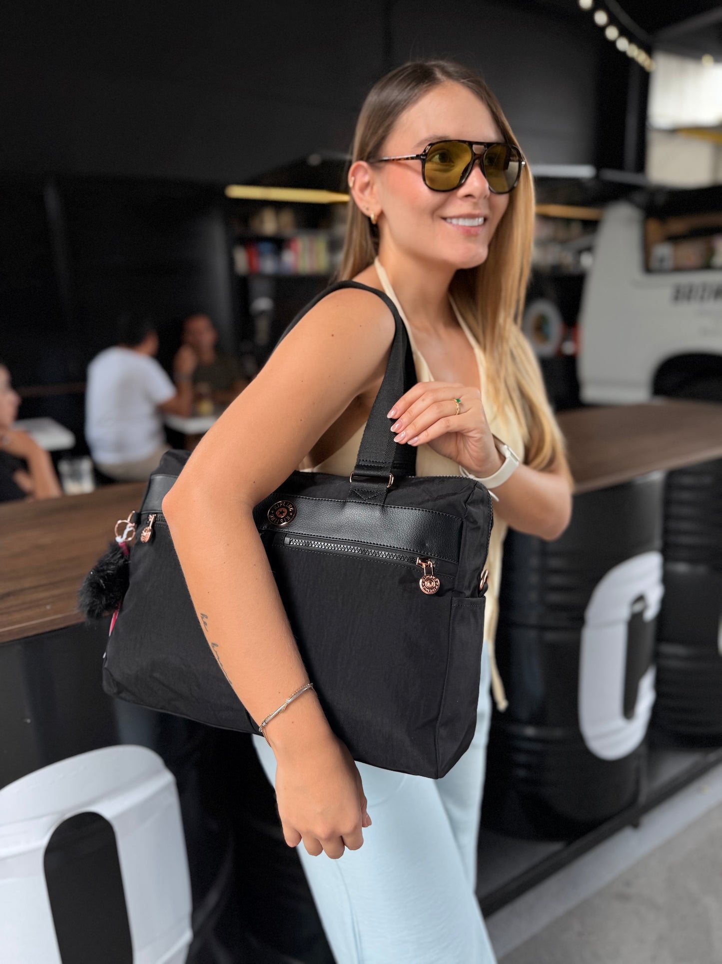 Bolso De Mano Negro