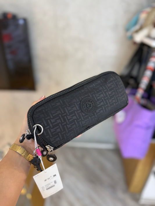 Cartuchera Triple Negro Estampado
