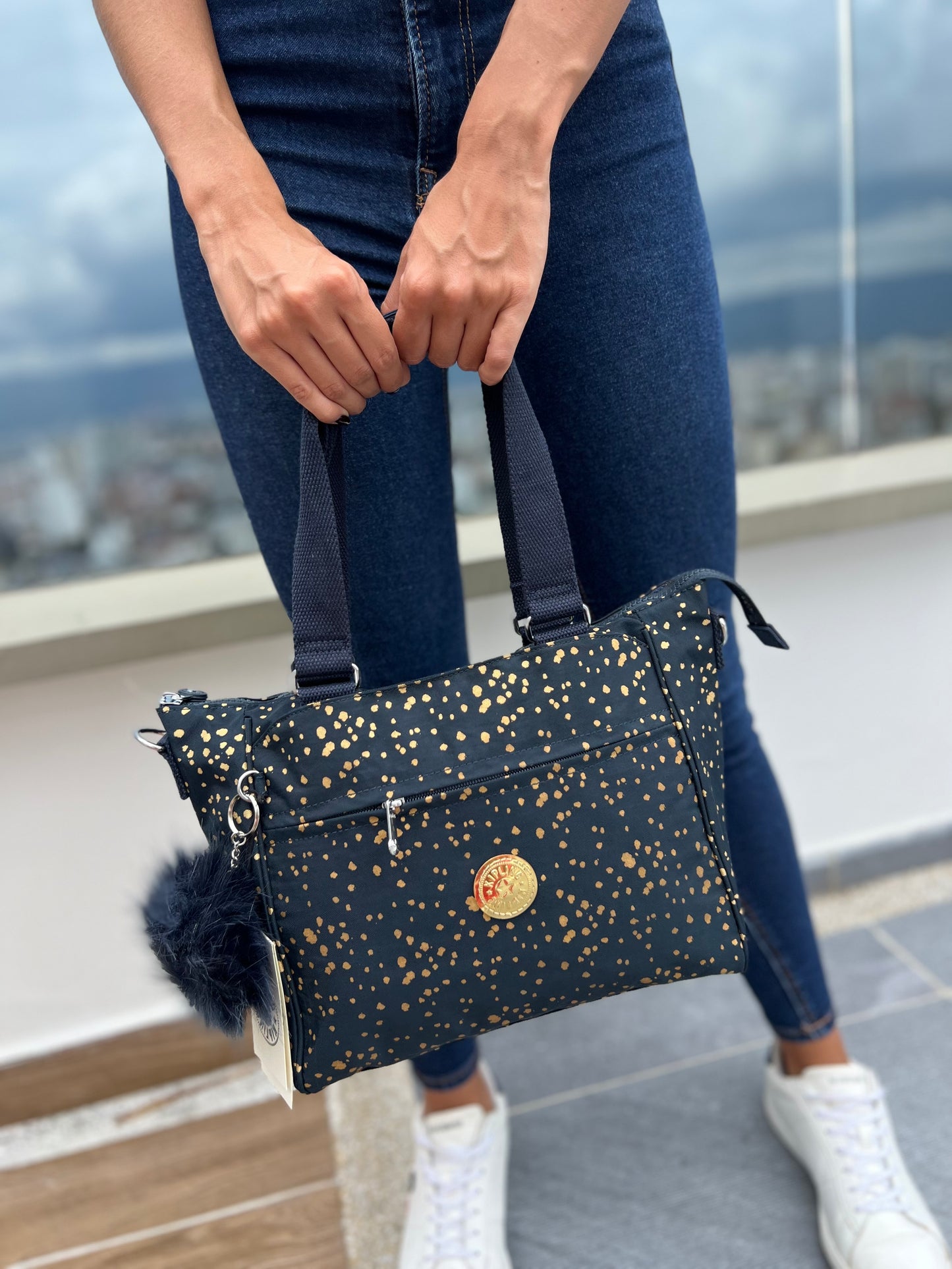 Bolso De Mano Azul Estampado